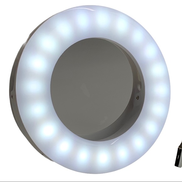 3/$30 - NWT LED Selfi Ring Clip-On Light - Picture 9 of 14